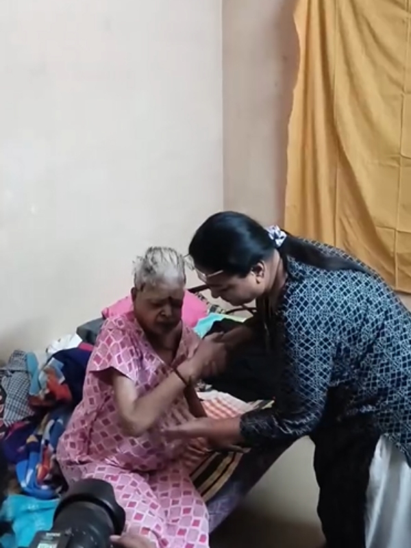 https tamil oneindia com television actress-bindu-ghosh-struggles-alone-seeks-help-from-industry-friends-683539 html