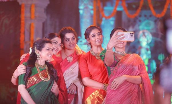Nayanthara Mookuthi Amman Movie