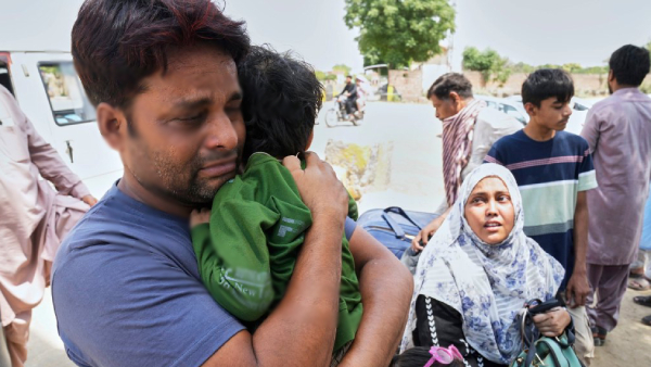 Pakistani Man Appeals to Indian Pakistan Governments to Allow Children s Medical Treatment Pakistani Man Appeals to Indian Pakistan Governments to Allow Children s Medical Treatment