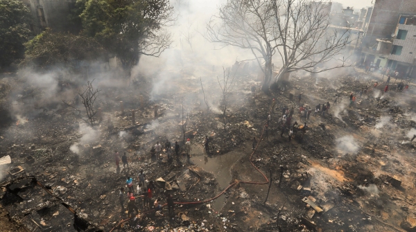 Delhi s Rohini Sector 17 Engulfed in Massive Fire 2 Children Killed Over 800 Shanties Gutted