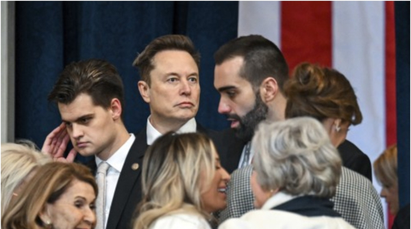 Elon Musk I Will Die in America Says Tesla CEO at Wisconsin Town Hall Elon Musk I Will Die in America Says Tesla CEO at Wisconsin Town Hall