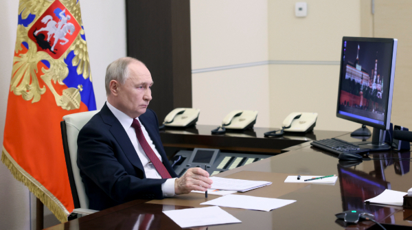 Putin Declares 3-Day Ceasefire in Russia-Ukraine Conflict Ahead of WWII Victory Day Celebrations Putin Declares 3-Day Ceasefire in Russia-Ukraine Conflict Ahead of WWII Victory Day Celebrations