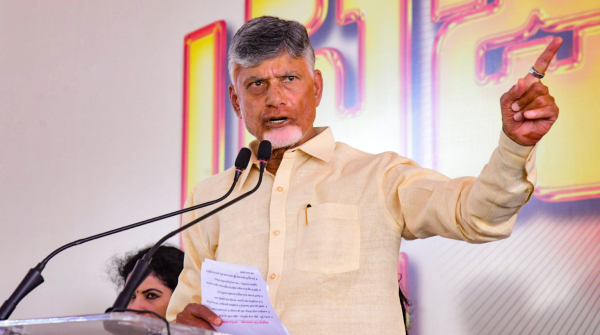 Chandrababu Naidu Urges Centre to Withdraw Rs 500 Notes for curbing black money Chandrababu Naidu Urges Centre to Withdraw Rs 500 Notes for curbing black money