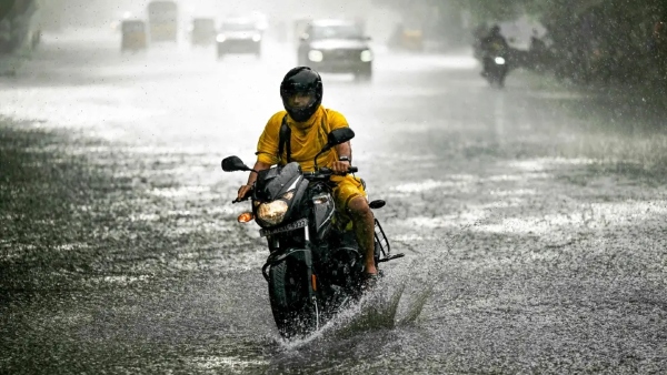 chance-of-rain-in-13-districts-of-tamil-nadu-in-the-next-1-hour
