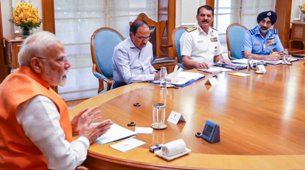 Air Force Chief AP Singh Meets PM Modi Amid India-Pakistan Tensions Over Pahalgam Attack