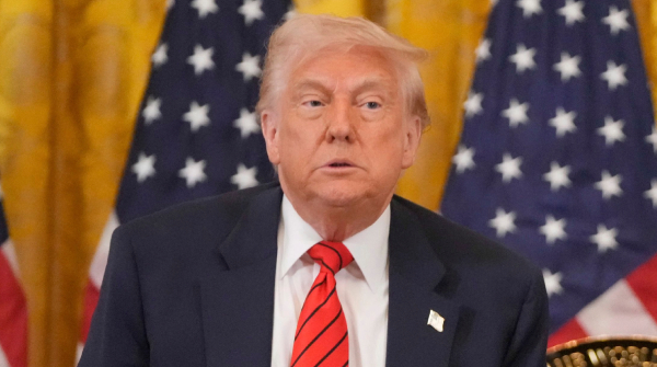 Trump Teases Earth-Shattering Announcement and the netizens are stunned