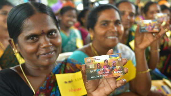 TN Govt Eases Rules for Magalir Urimai Scheme Women from Four-Wheeler Owning Families Now Eligible for 1000 Aid TN Govt Eases Rules for Magalir Urimai Scheme Women from Four-Wheeler Owning Families Now Eligible for 1000 Aid