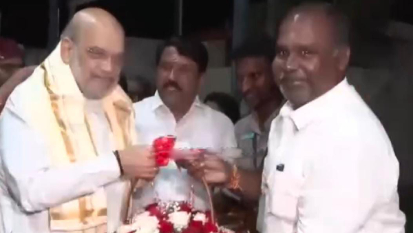 AIADMK Leaders RB Udhayakumar and Sellur Raju Welcome Amit Shah at Madurai Airport AIADMK Leaders RB Udhayakumar and Sellur Raju Welcome Amit Shah at Madurai Airport