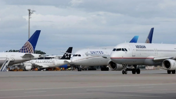 man-poses-as-flight-attendant-flies-free-120-times-in-6-year-scam