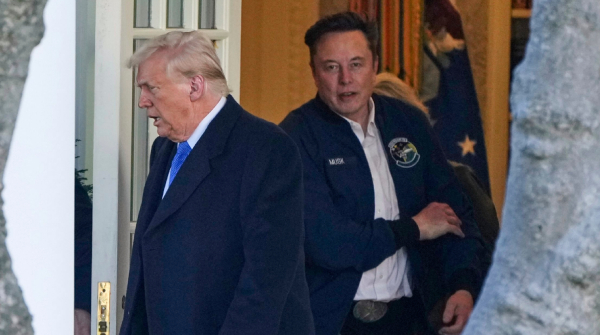 Elon Musk Calls for Donald Trump s Impeachment Backs JD Vance as Replacement