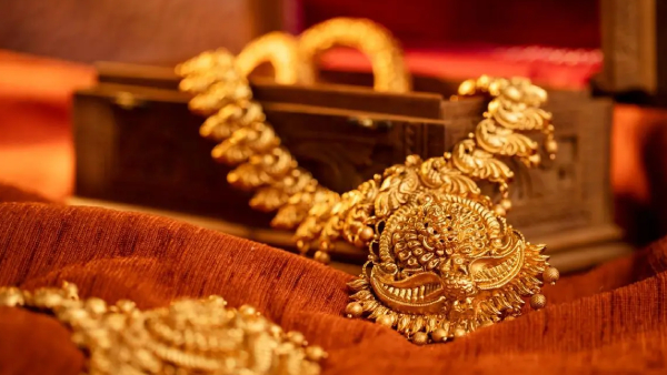 Gold Rate Today Price Falls by 600 per Sovereign in Chennai Now at 73 240