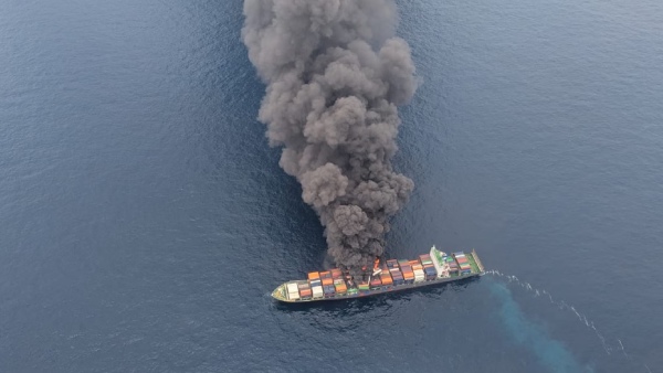 fire-breaks-out-on-ship-in-the-middle-of-the-sea-near-kozhikode-kerala-rescue-operation-intensifi fire-breaks-out-on-ship-in-the-middle-of-the-sea-near-kozhikode-kerala-rescue-operation-intensifi