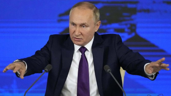 Putin Accuses West of Fueling Separatism and Betrayal