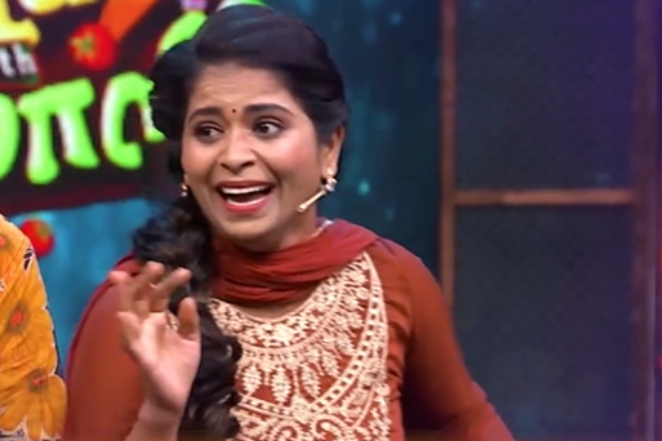 Madhu Mitha Cook With Comali vijay tv