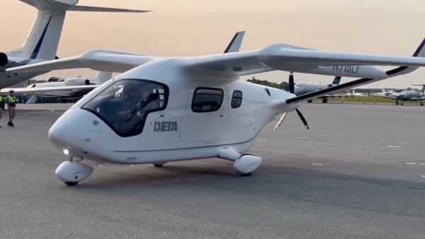 world-s-first-electric-passenger-plane-covers-130-km-at-just-rs-700