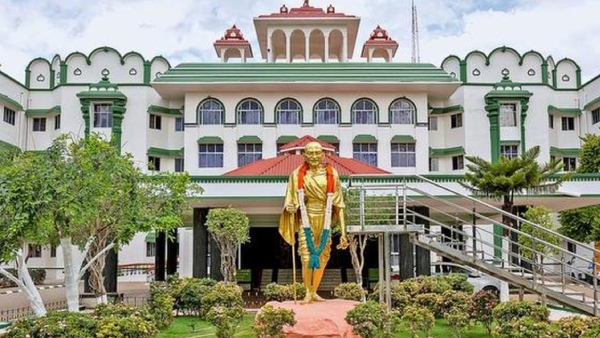 Madurai High Court Orders Review of Police Applicant s Rejection Over Extra Finger Madurai High Court Orders Review of Police Applicant s Rejection Over Extra Finger