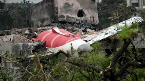 pilots-union-demands-apology-from-wsj-reuters-over-air-india-coverage pilots-union-demands-apology-from-wsj-reuters-over-air-india-coverage