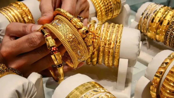 Gold Price Today Gold Rises for Third Consecutive Day Up by 520 per Sovereign in Chennai