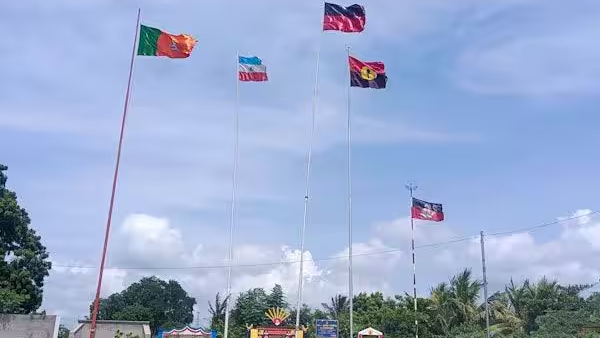 High Court 3-Judge Bench Halts Removal of Flagpoles in Public Places Until Further Orders High Court 3-Judge Bench Halts Removal of Flagpoles in Public Places Until Further Orders