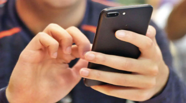 Why Quick Commerce Apps are keep on adding Extra Fees to Offset Rising Losses in India