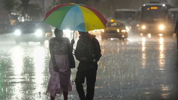 heavy-rain-with-thunder-and-lightning-expected-in-7-districts-including-chennai-in-the-next-1-hour