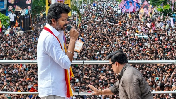 karur vijay court