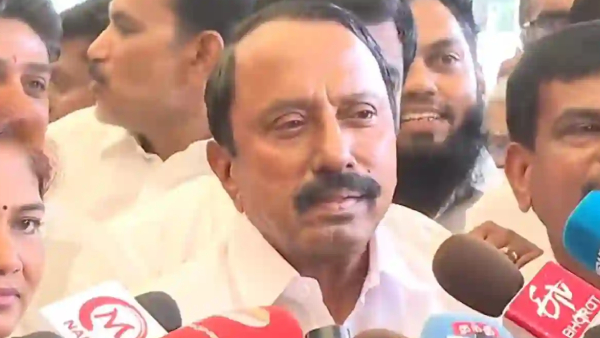Sengottaiyan Holds Key Consultations with Supporters After Return from Delhi