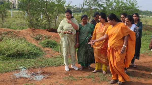 Vanathi Srinivasan visits Coimbatore gang-rape site says women are unsafe under DMK rule Vanathi Srinivasan visits Coimbatore gang-rape site says women are unsafe under DMK rule