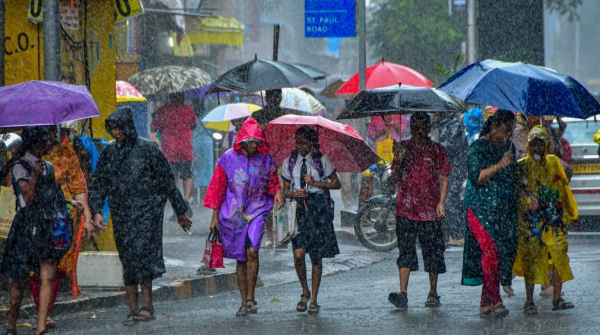 Chennai suburbs and 28 districts will get good rain for next two hours say Weather dept