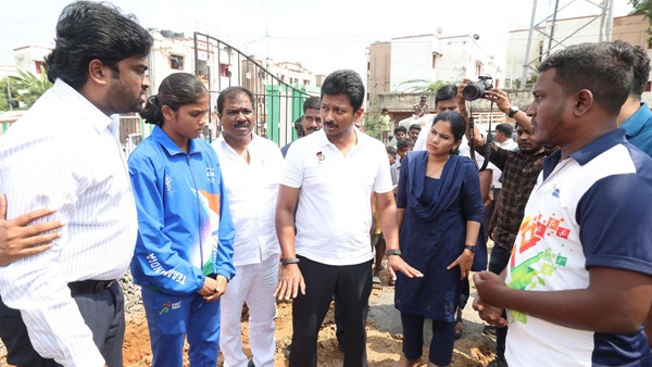 Deputy Chief Minister udhayanidhi stalin visited Kannagi Nagar after Karthika s victory super order