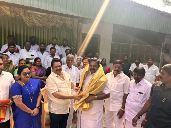 AIADMK Krishnagiri Edappadi palasniwami