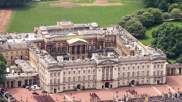 Which family owns the most land and property in the world A mind-blowing valuation