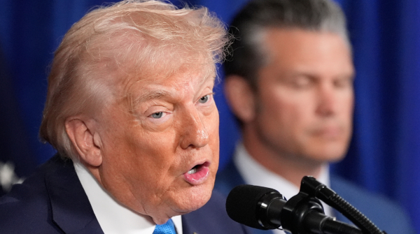 Trump Warns Republicans Must Win 2026 Midterms or Democrats Will Impeach Me Over Venezuela Actions