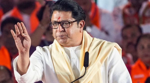 Raj Thackeray Warns UP Migrants Will Kick You If Hindi Imposed in Maharashtra Calls It a Crisis Raj Thackeray Warns UP Migrants Will Kick You If Hindi Imposed in Maharashtra Calls It a Crisis