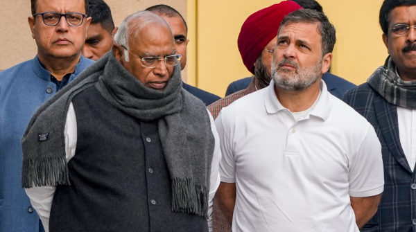 Congress Releases Separate Manifesto Targeting North Indian Voters for Mumbai BMC Elections 2026 Congress Releases Separate Manifesto Targeting North Indian Voters for Mumbai BMC Elections 2026