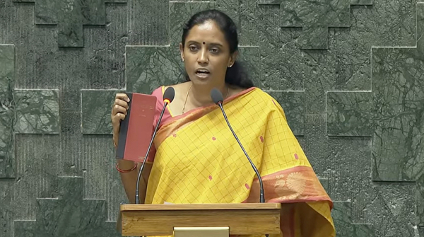 BJP Leader Controversial speech Karur BJP Leader Senthilnathan Booked for Defaming MP Jothimani BJP Leader Controversial speech Karur BJP Leader Senthilnathan Booked for Defaming MP Jothimani