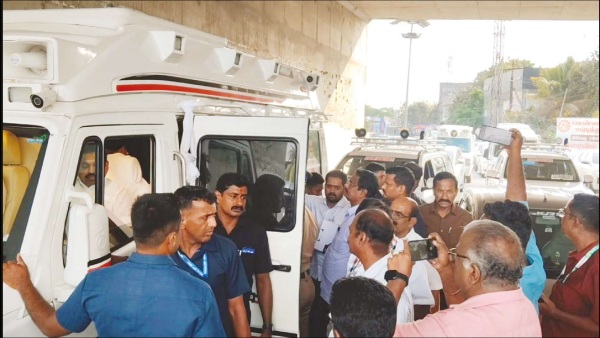 Election flying squad Officials Inspect Edappadi Palaniswami Campaign Van Even Check Battery Compartment Election flying squad Officials Inspect Edappadi Palaniswami Campaign Van Even Check Battery Compartment
