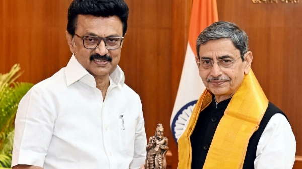 Stalin RN Ravi Governor meeting TN Governor Surprise gift