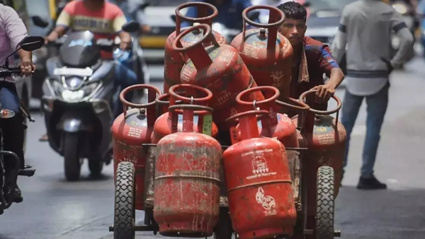 Unprecedented increase in gas cylinder prices SDPI urges central government to drop it