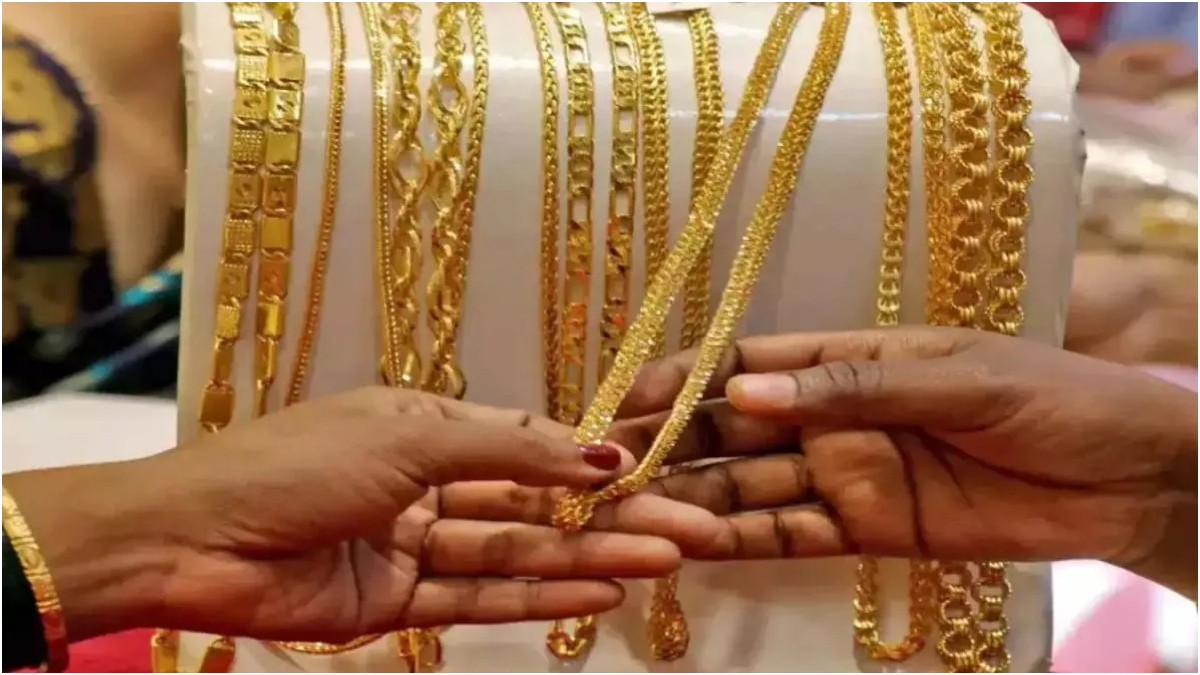 ஈரான் போர் உச்சத்துல இருக்கு.. ஆனாலும் இந்தியாவில் தங்கம் விலை பெருசா உயரல! காரணம் இதுதான்!