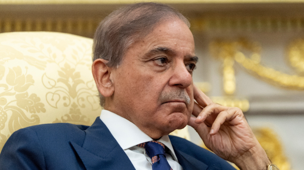 Pakistan affected by Iran conflict Salary Cuts Fuel Curbs Schools Shut as crude Oil Prices raise