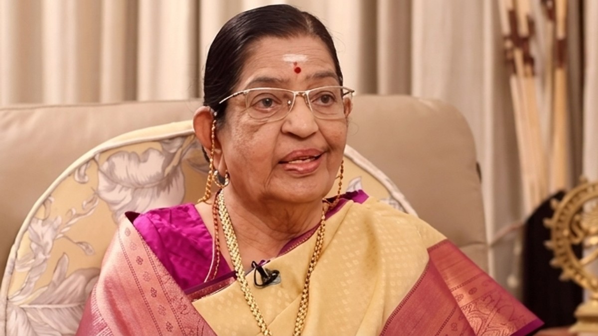 90 வயதில் வாக்களிக்க வந்த.. பாடகி சுசீலாவுக்கு ஏமாற்றம்! அதிகாரிகளின் பதிலால் அப்செட்!