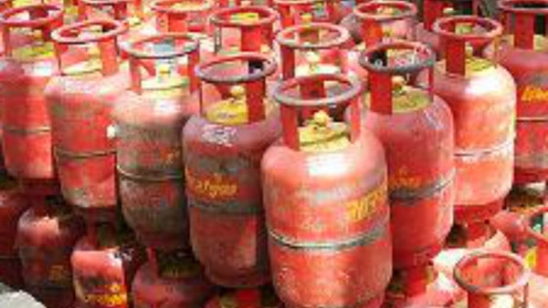 LPG Crisis in Coimbatore Gas Agencies Flout Central Rules Why Customers Are Forced to Wait 36 Days LPG Crisis in Coimbatore Gas Agencies Flout Central Rules Why Customers Are Forced to Wait 36 Days