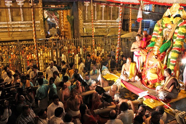 Tirupati Pournami Garuda Seva has been cancelled important announcement for devotees