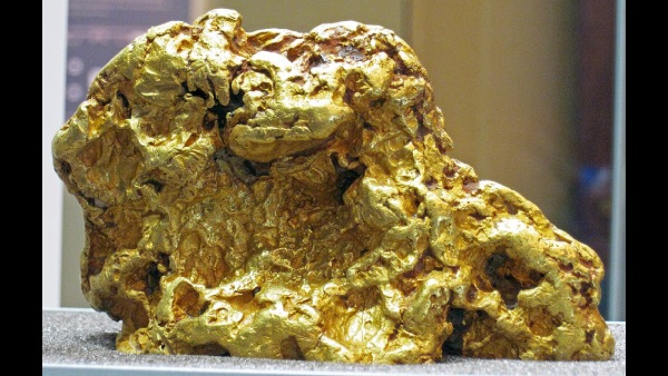 Gold price outlook 2026 De-dollarization gold buying Central bank gold purchases slowdown Should I buy gold in 2026 India Gold as wealth protection asset Gold vs dollar reserves India China gold buying 2026 Gold investment advice 2026 Gold price correction reasons Gold portfolio allocation India 2026 outlook - 2026 vs 2026