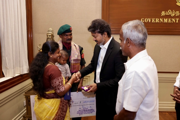 keerthi chakra awardee keerthi chakra awardee