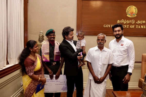 keerthi chakra awardee keerthi chakra awardee