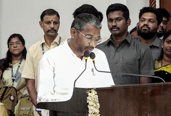 Minister vanni Arasu
