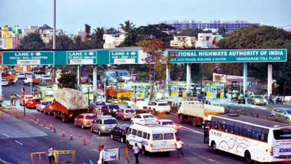 Do toll plazas provide free petrol or diesel to vehicles stranded midway Do toll plazas provide free petrol or diesel to vehicles stranded midway