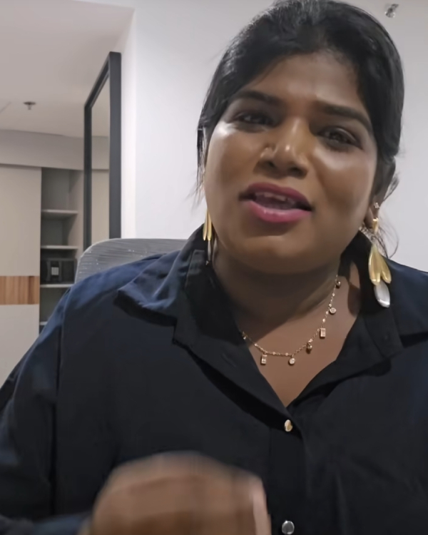 Aranthangi Nisha Vijay TV Tamil actress Tamil television Saudi Arabia Indians working abroad migrant workers overseas workers men s struggles family sacrifice expatriate workers Gulf workers emotional video viral video family support financial struggles Tamil entertainment news